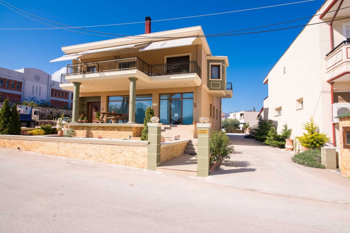 vintage-suites-exterior-01